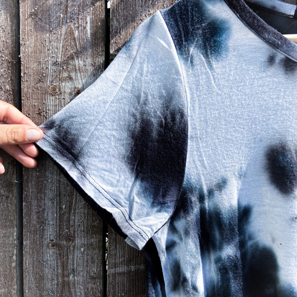 Like bleach washed T-shirt